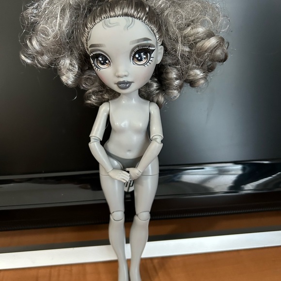 Rainbow Club Other - Rainbow high doll Nicole Steele shadow high grey no clothes girls toys